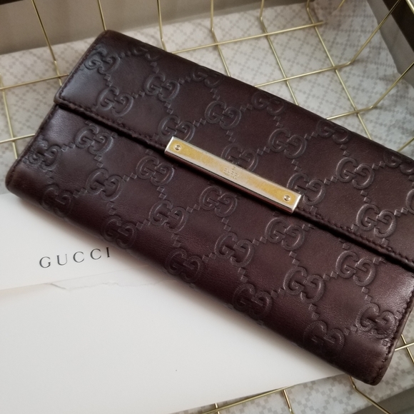 GUCCI GG  Signature bifold wallet - Picture 11 of 16